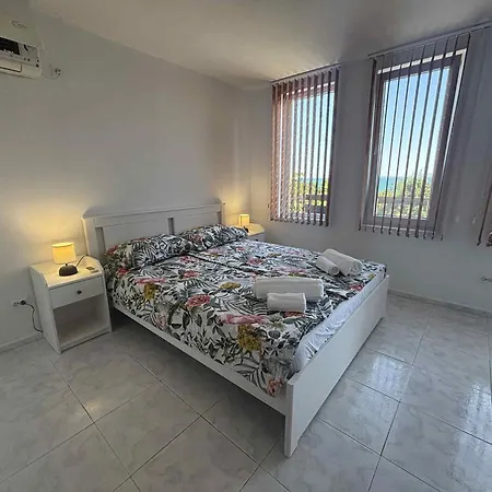 Polonia - Kemni Бургас